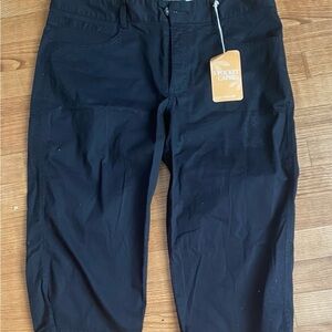NWT Dockers Womens Black 5 Pocket Capri Pants Size 12 P256